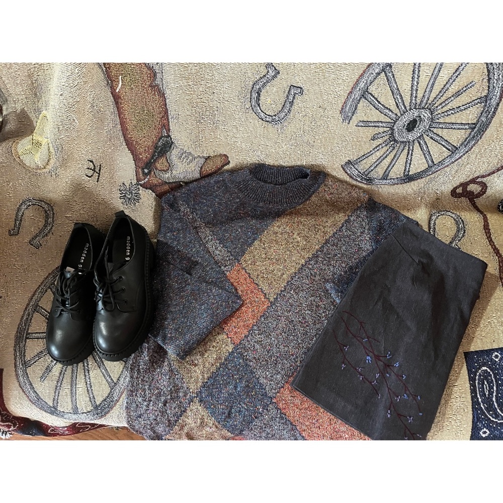 Vintage multicolored sweater.